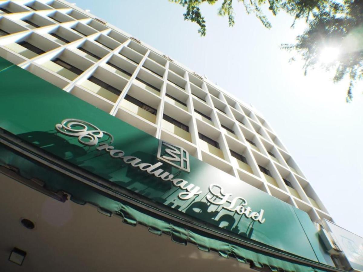 L Hotel At Broadway Singapore Bagian luar foto