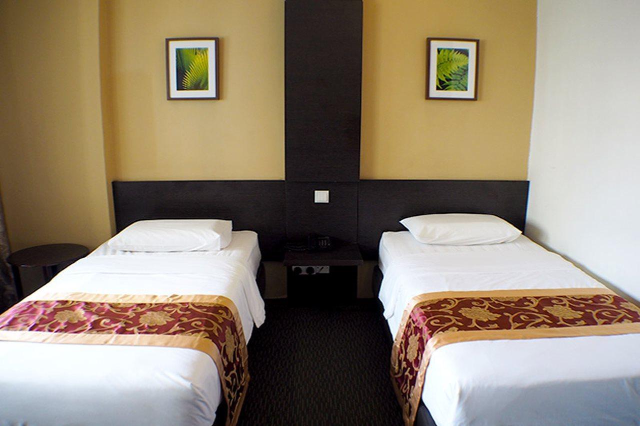 L Hotel At Broadway Singapore Bagian luar foto