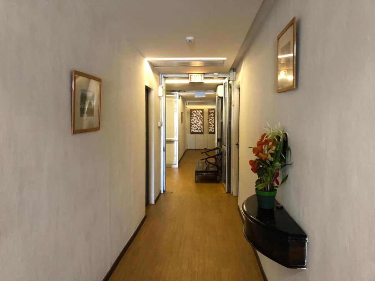 L Hotel At Broadway Singapore Bagian luar foto