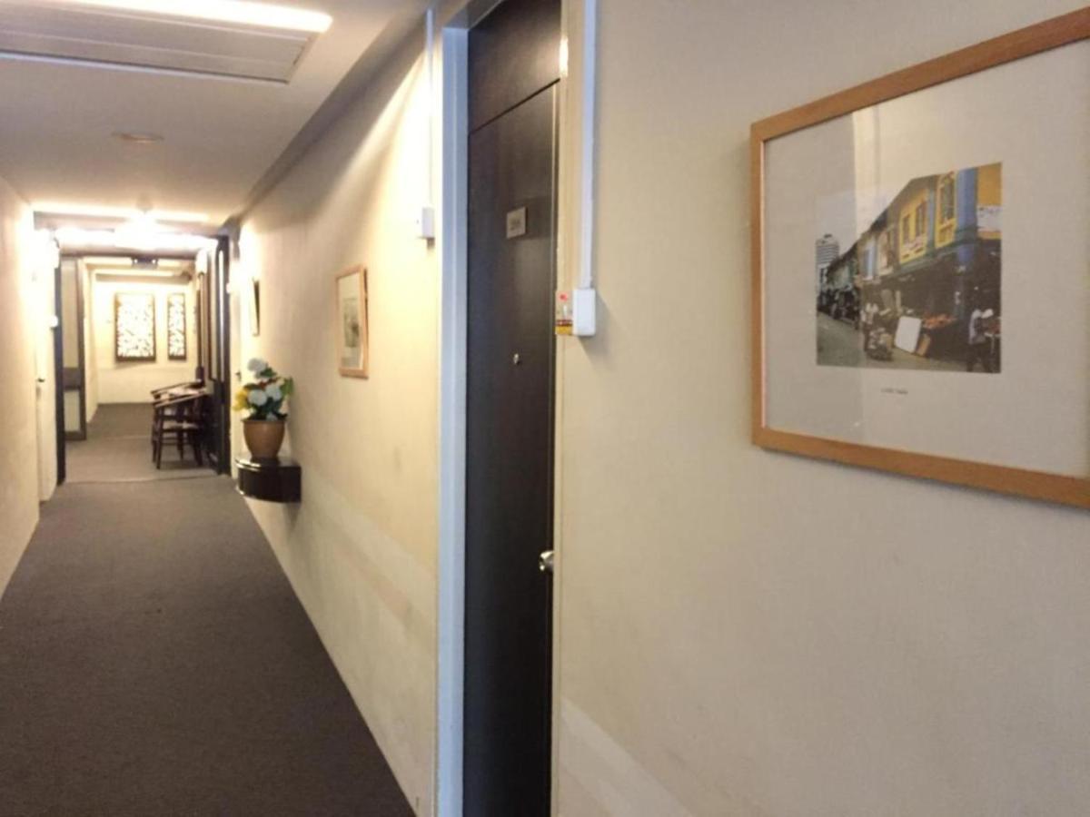 L Hotel At Broadway Singapore Bagian luar foto