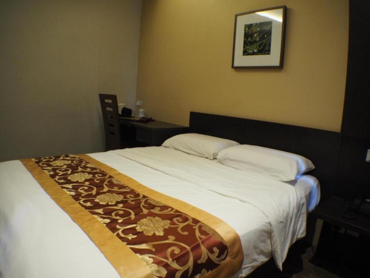 L Hotel At Broadway Singapore Bagian luar foto