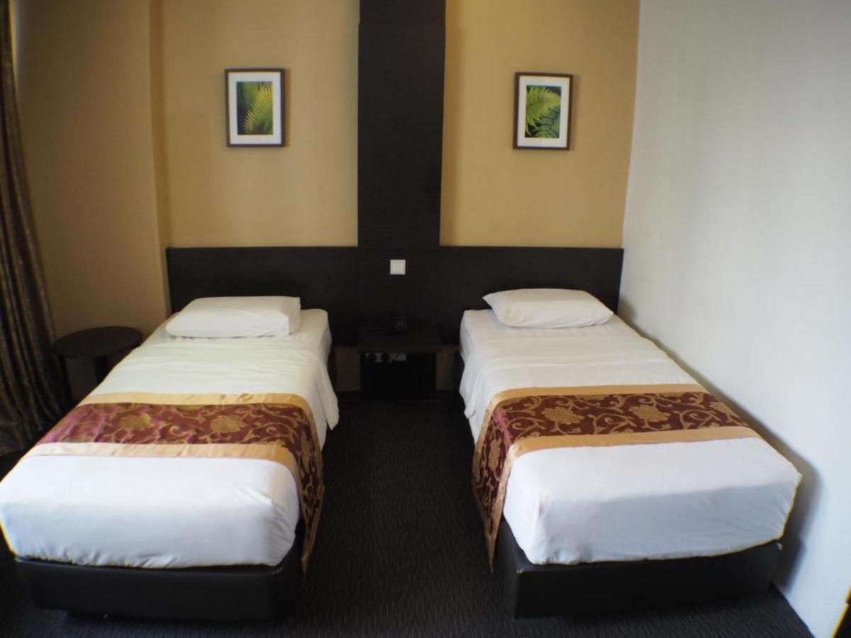 L Hotel At Broadway Singapore Bagian luar foto