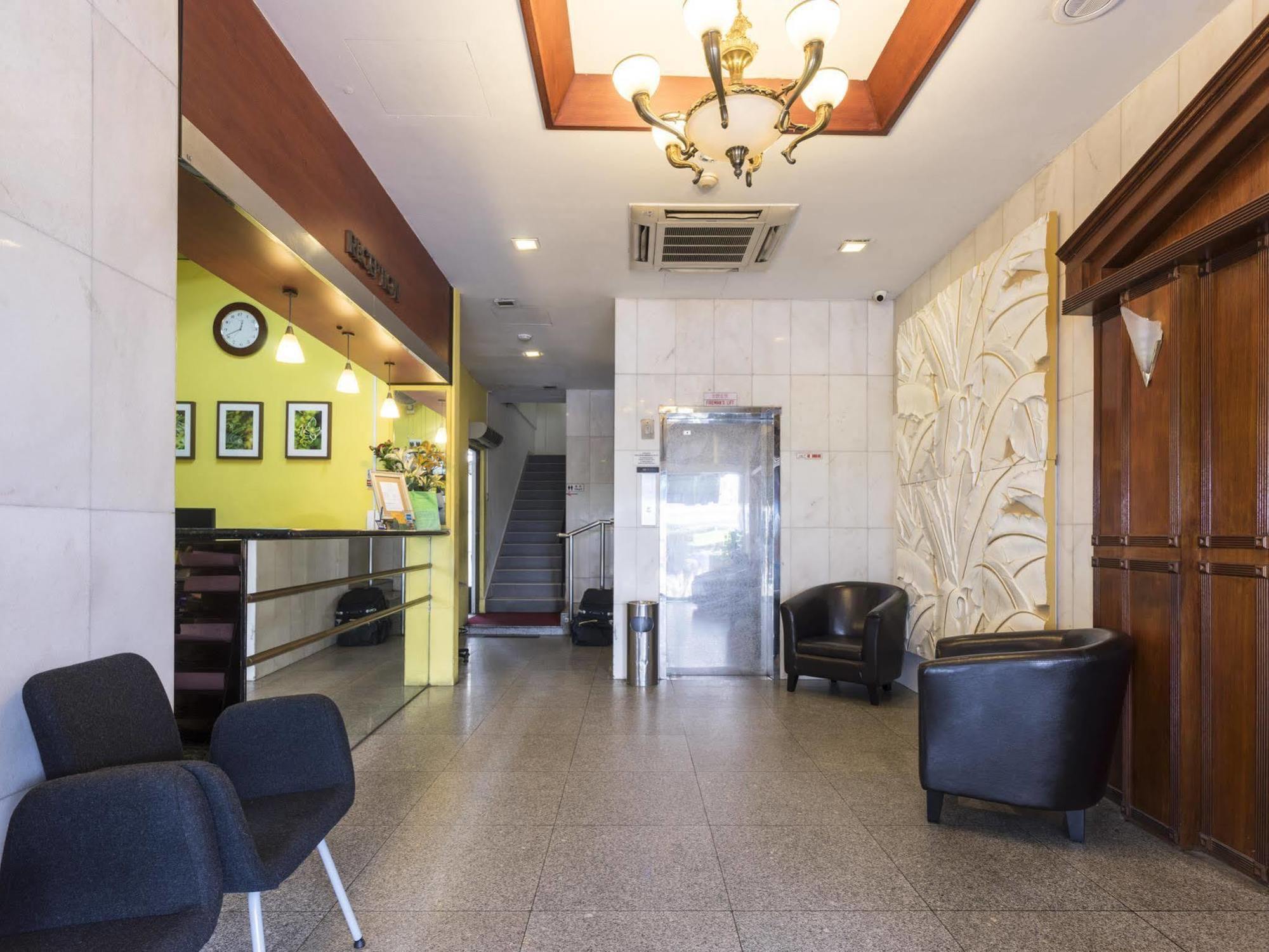 L Hotel At Broadway Singapore Bagian luar foto